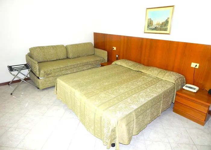 Isabella 3*